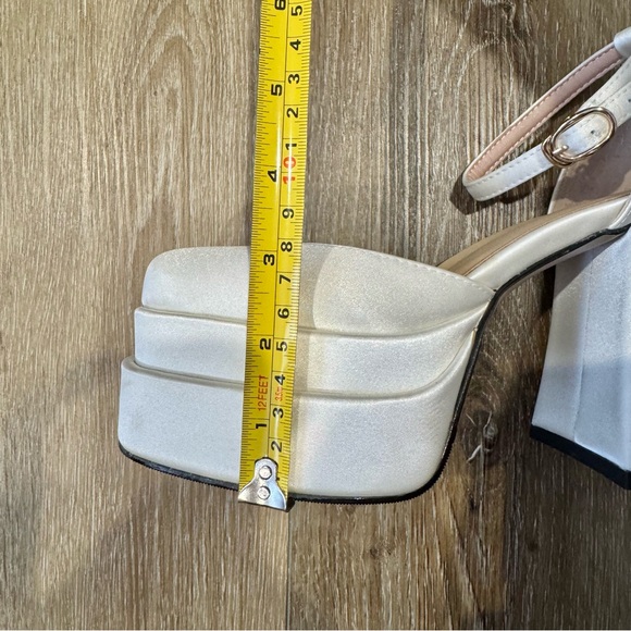 Wedding White Platform Heels with Ankle Strap Size 5 - Picture 8 of 9